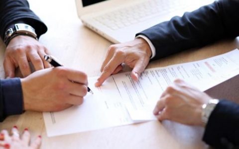 湖南期货配资配资合同能不能在节假日期间开通？