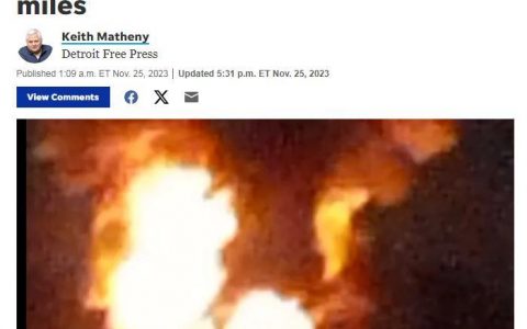 股市配资 美国一炼油厂接连发生爆炸 引发火灾并产生大量黑烟