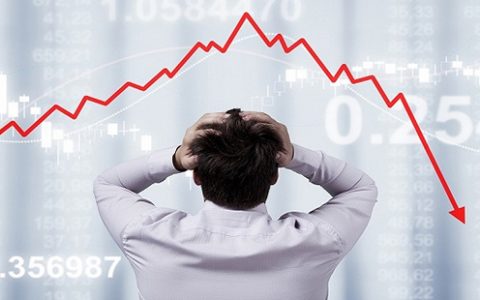 股票配资杠杆杠杆炒股时遭遇股价暴跌该怎么办？