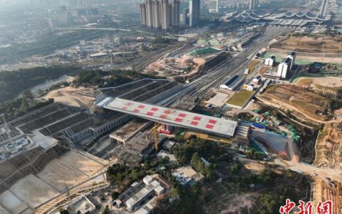 配资炒股平台 跨福厦高铁公路桥转体梁转体85度 跨度重量均创世界之最