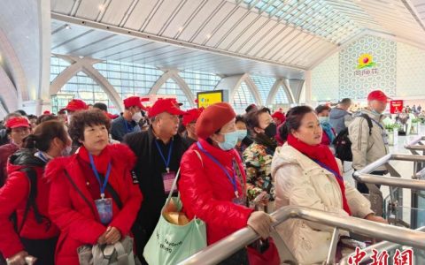 配资平台 宁夏开行今年首趟“环西部火车游”旅游专列